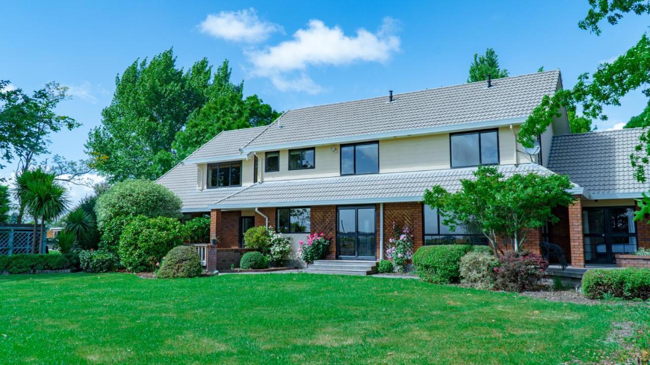 Fairhall Guest Lodge Woodbourne Extérieur photo