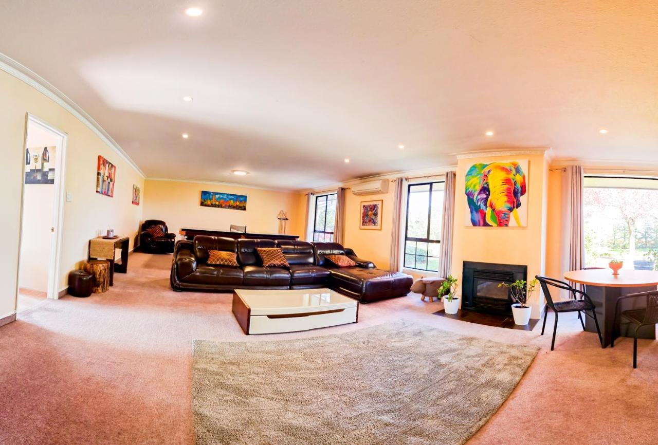 Fairhall Guest Lodge Woodbourne Extérieur photo