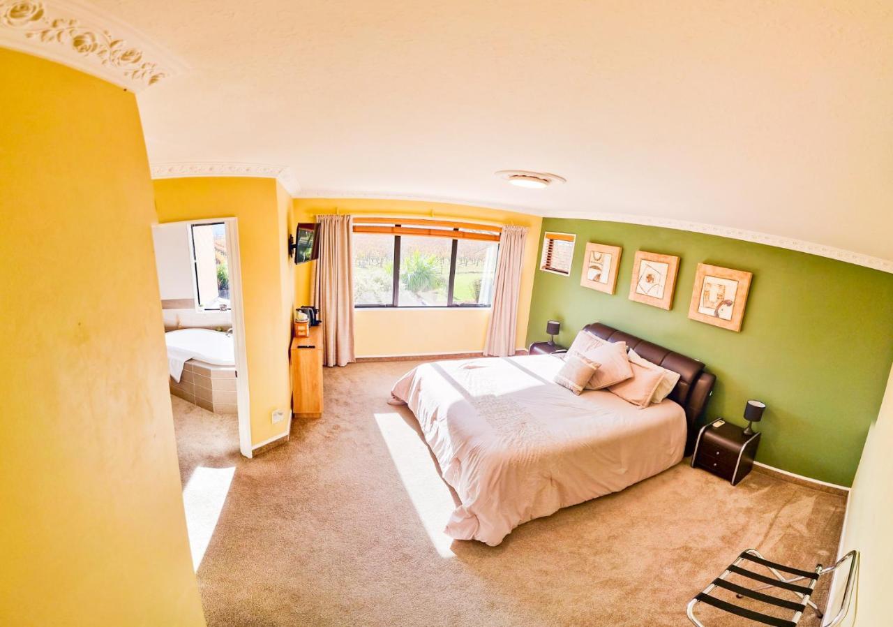 Fairhall Guest Lodge Woodbourne Extérieur photo