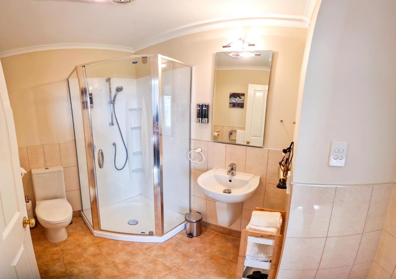 Fairhall Guest Lodge Woodbourne Extérieur photo