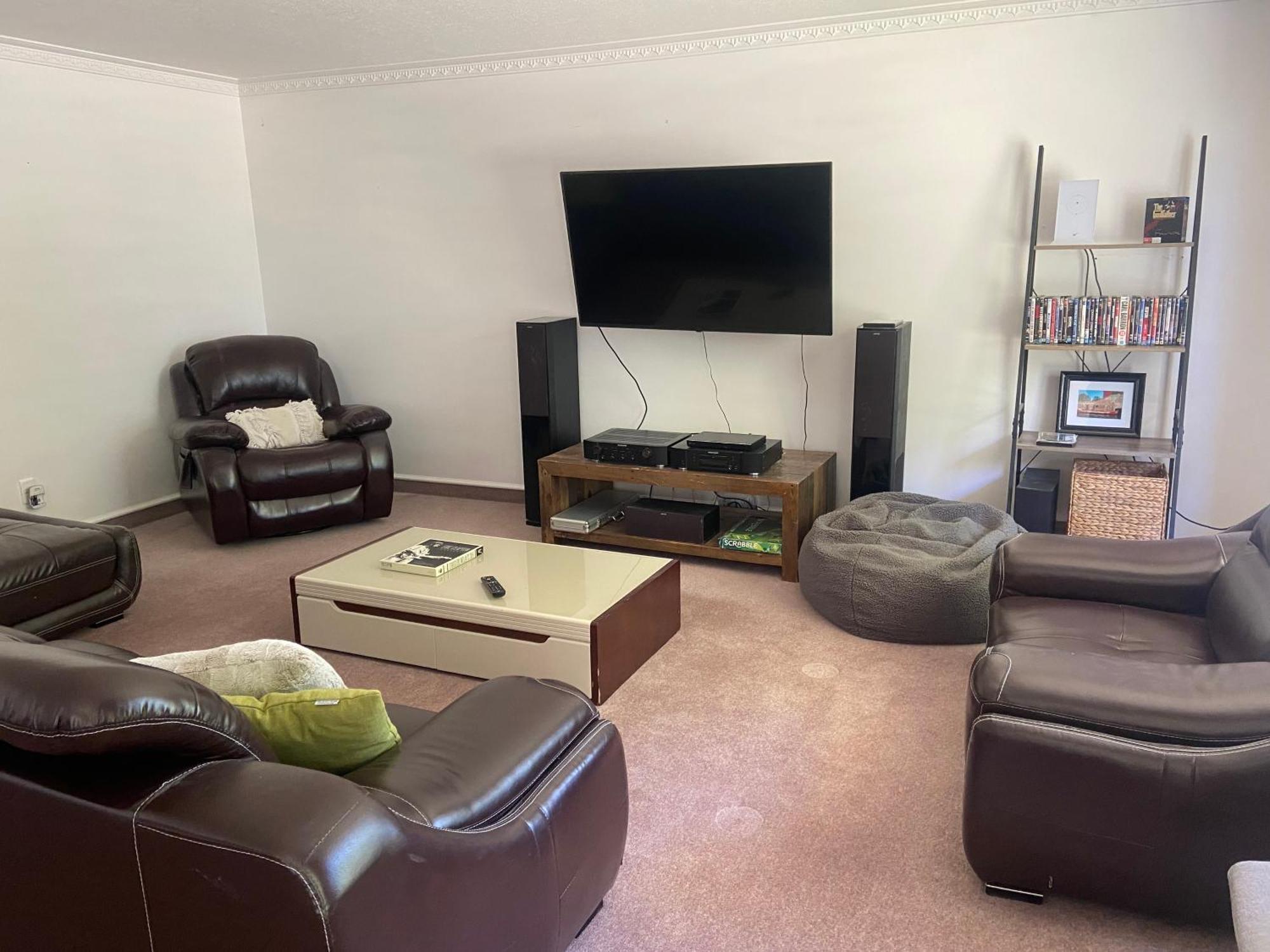 Fairhall Guest Lodge Woodbourne Extérieur photo