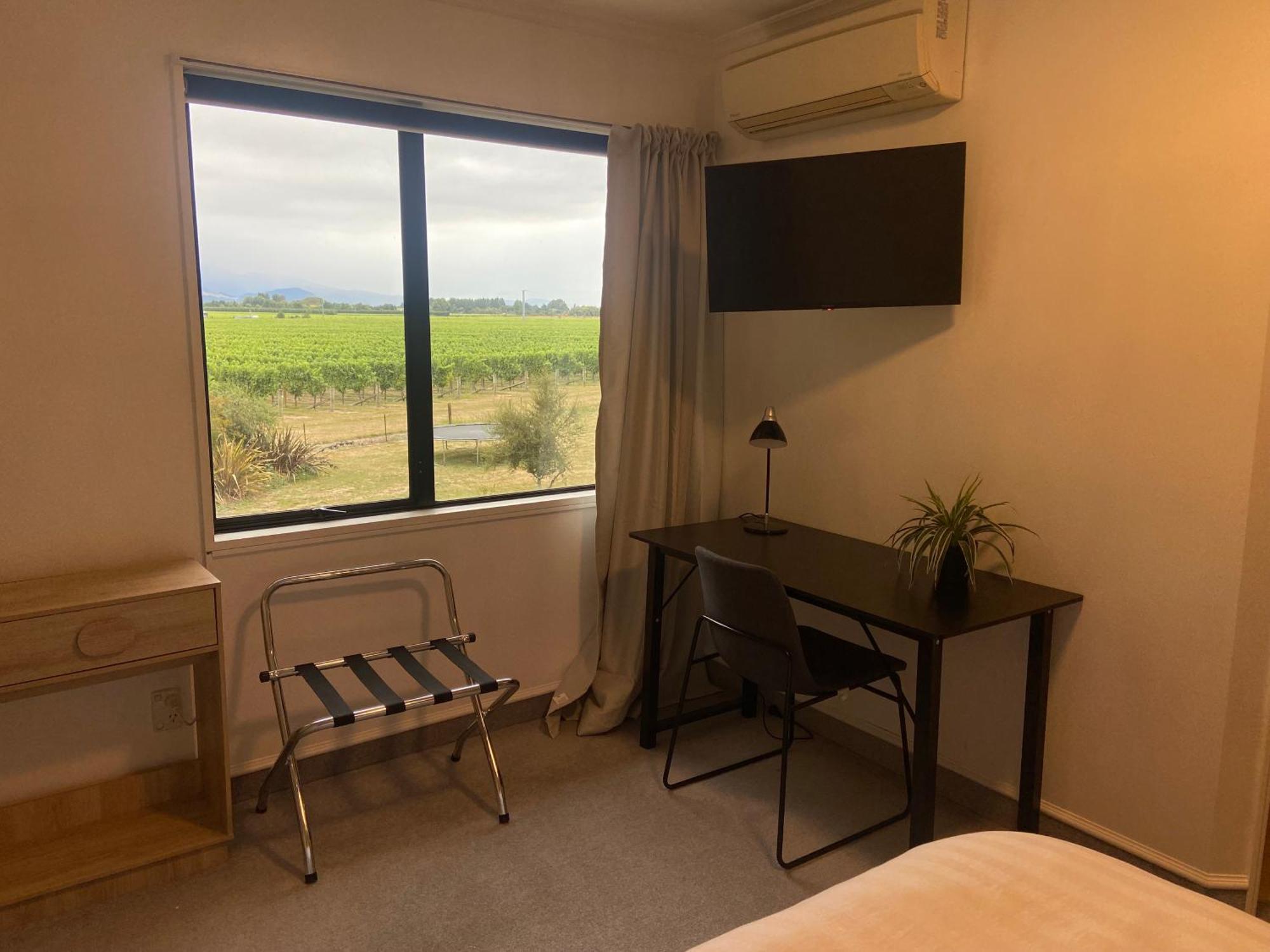 Fairhall Guest Lodge Woodbourne Extérieur photo